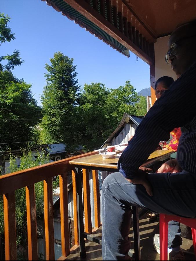 Mir Guest House Pahalgam Luaran gambar