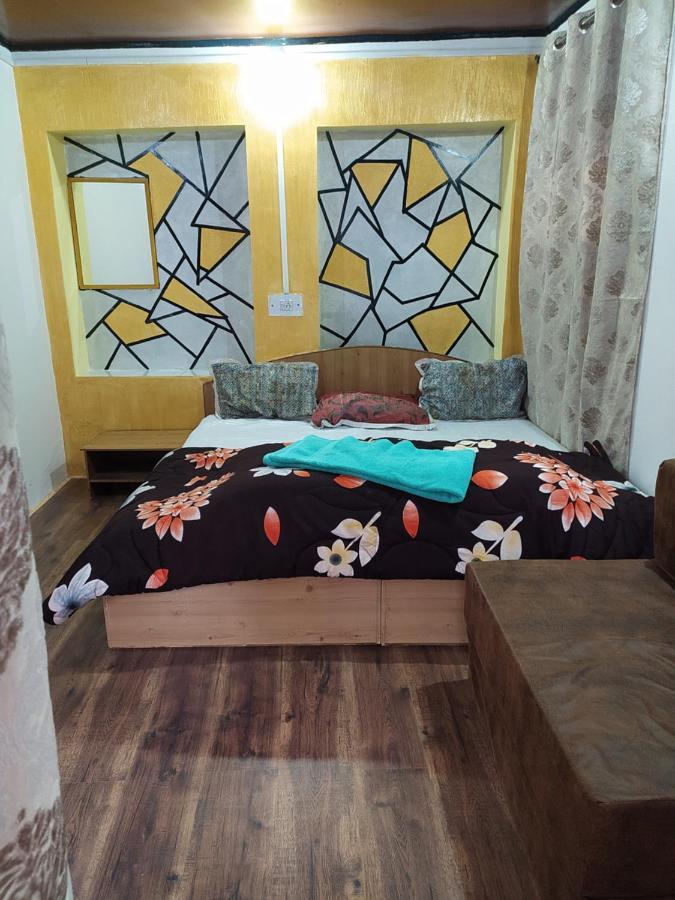 Mir Guest House Pahalgam Luaran gambar