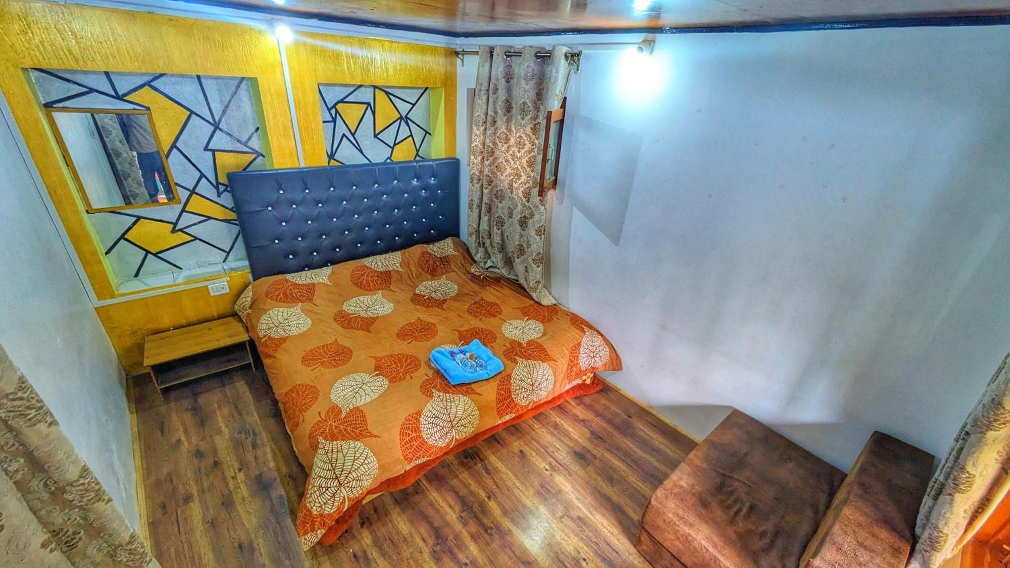 Mir Guest House Pahalgam Luaran gambar